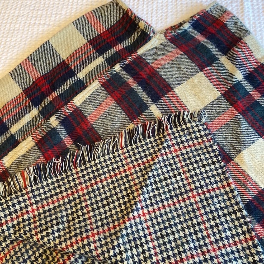 Fleece Sweater Blanket Poncho Tartan Plaid One Size Red Navy Tan Hunter Green